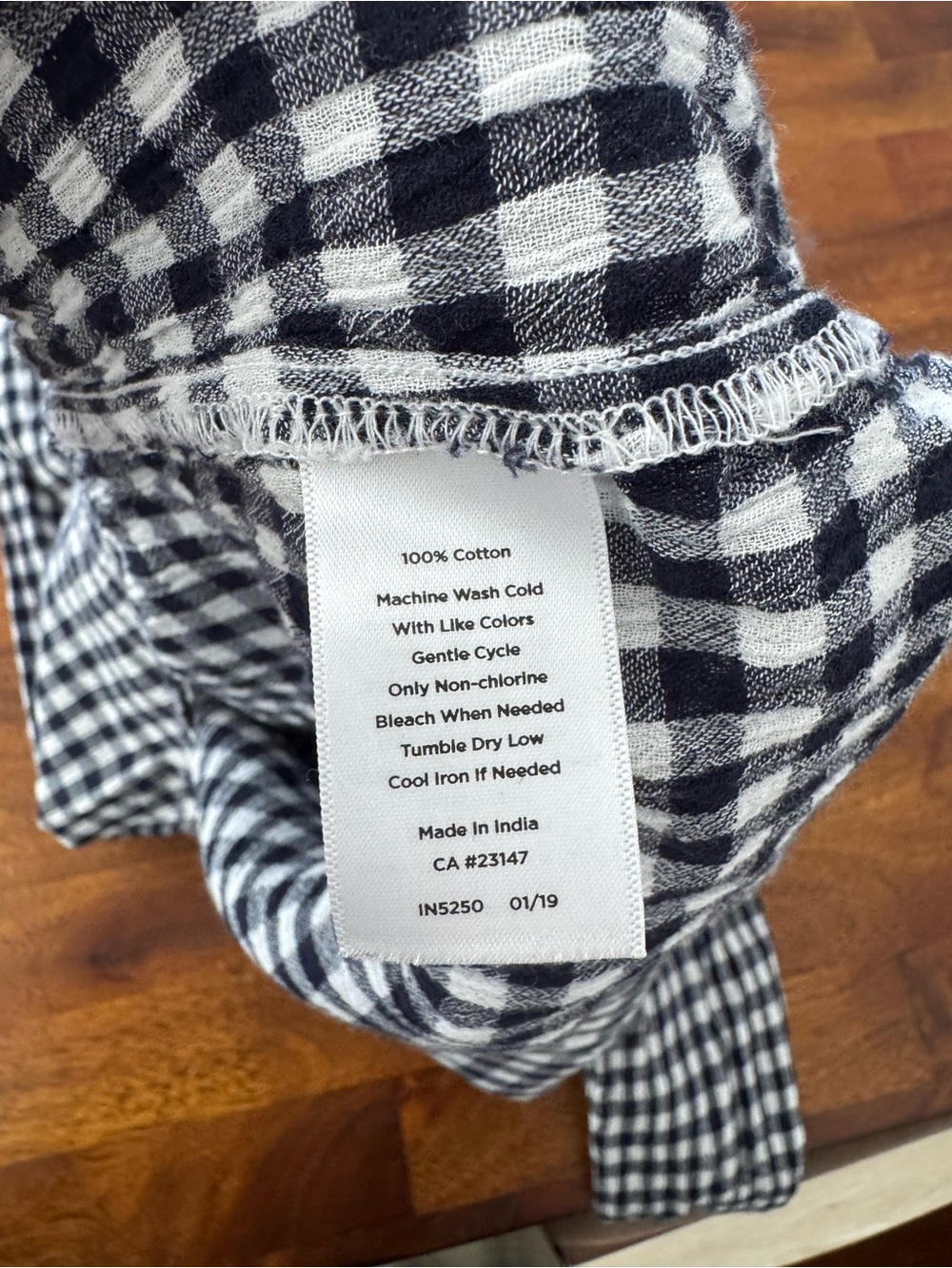 Talbots Navy Gingham Blouse Size L 100% Cotton Split Neck Casual Top - Picture 3 of 4